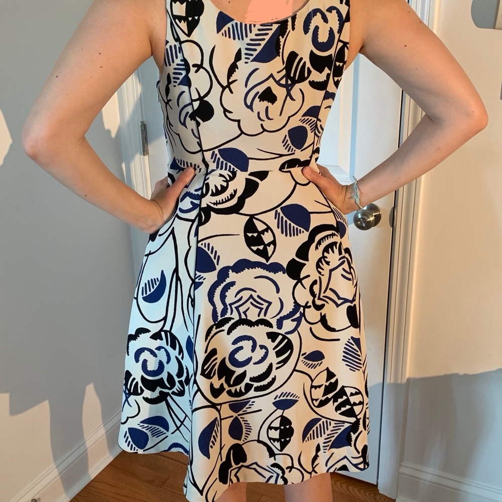 Dress - Picture 2 of 4
